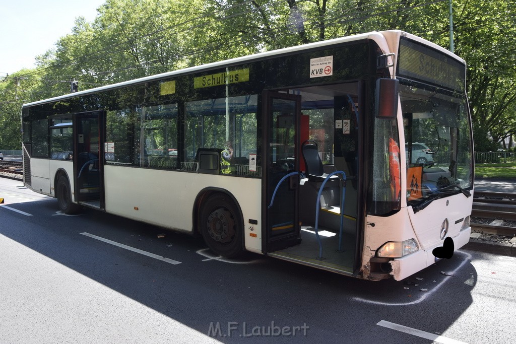 VU Schulbus Taxi Severinsbruecke Rich Innenstadt P29.JPG - Miklos Laubert